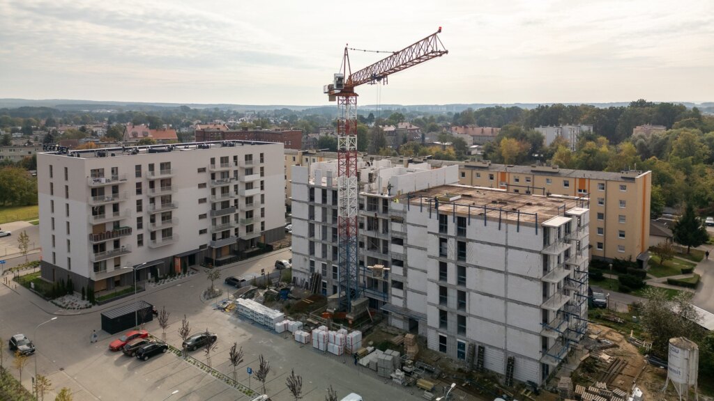 Osiedle Tkacka w Sulechowie z lotu ptaka - gotowy I etap i budowa II etapu